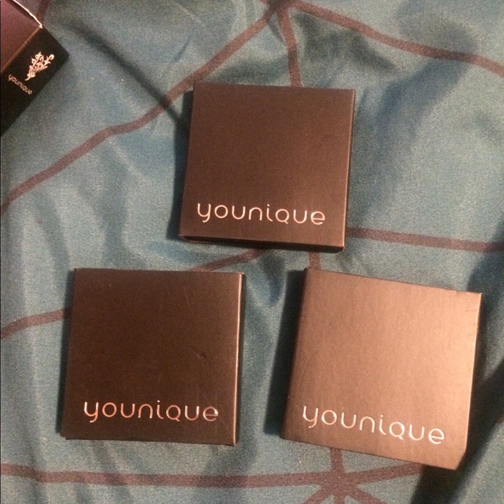 Younique Eye Shadow Pods
